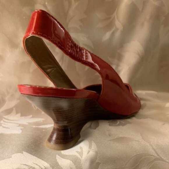 1/3 off! Franco Sarto Red "Stacked Heel" Sandals 8M - Picture 5 of 7